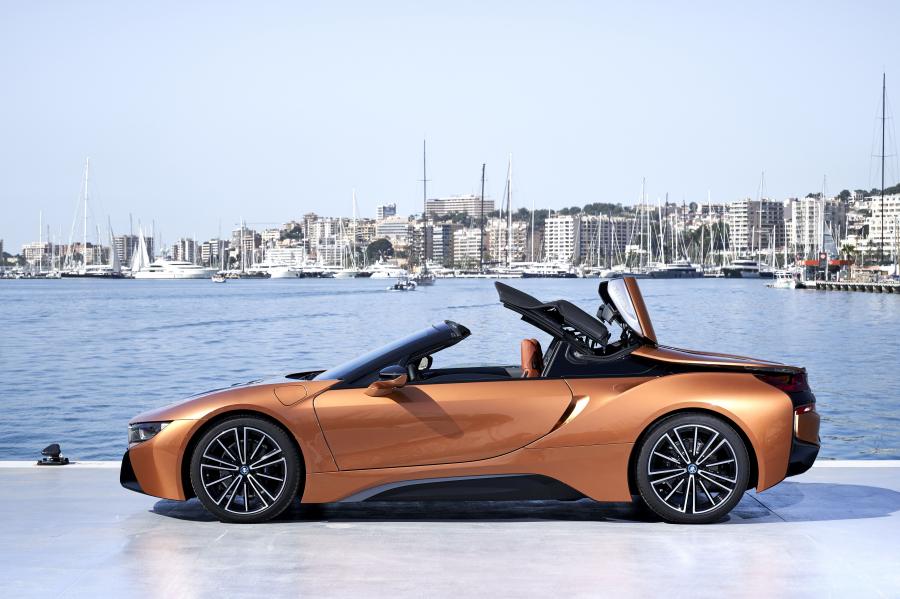  BMW i8 Roadster (I15) 2018 года  (WW) (фото 186 из 198)